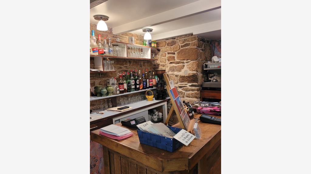 A vendre très beau bar restaurant connu Finistère