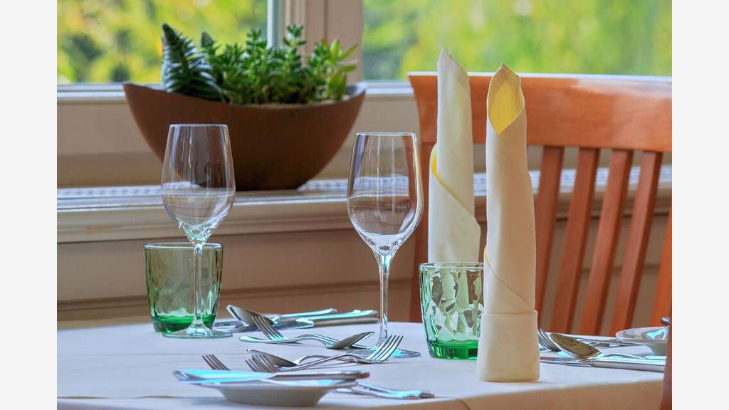 Av très beau restaurant avec chambres d'hôtel (13)