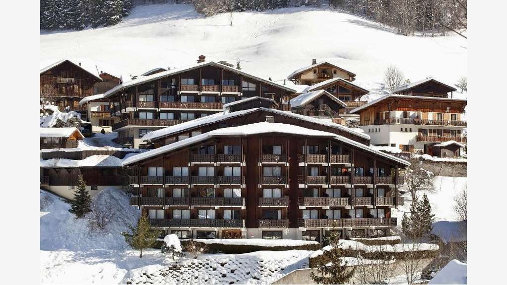 Vente LUXUEUX HÔTEL 70 CH. 4 **** en Haute Savoie