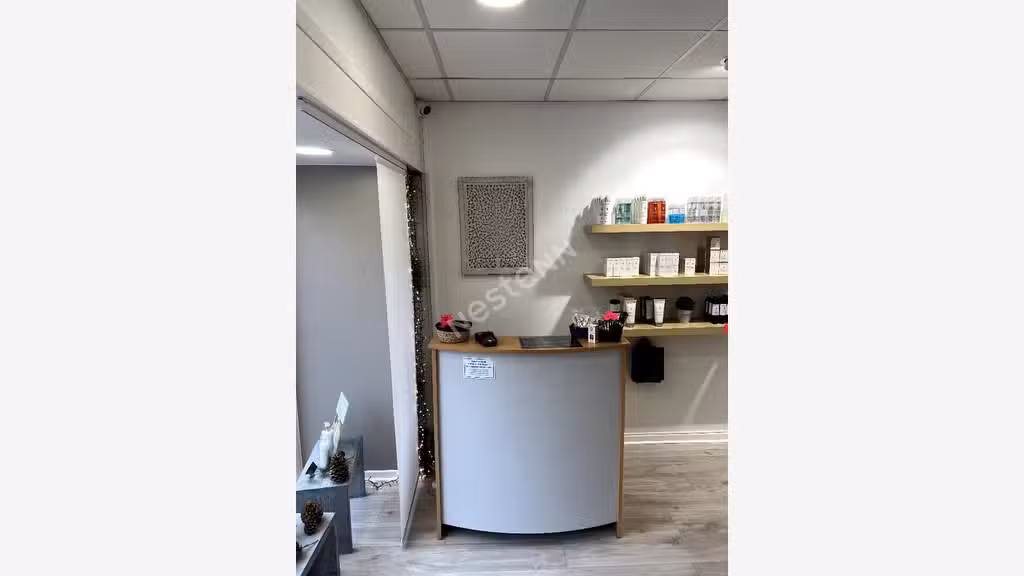 A vendre FDC esthétique au centre de Verdun