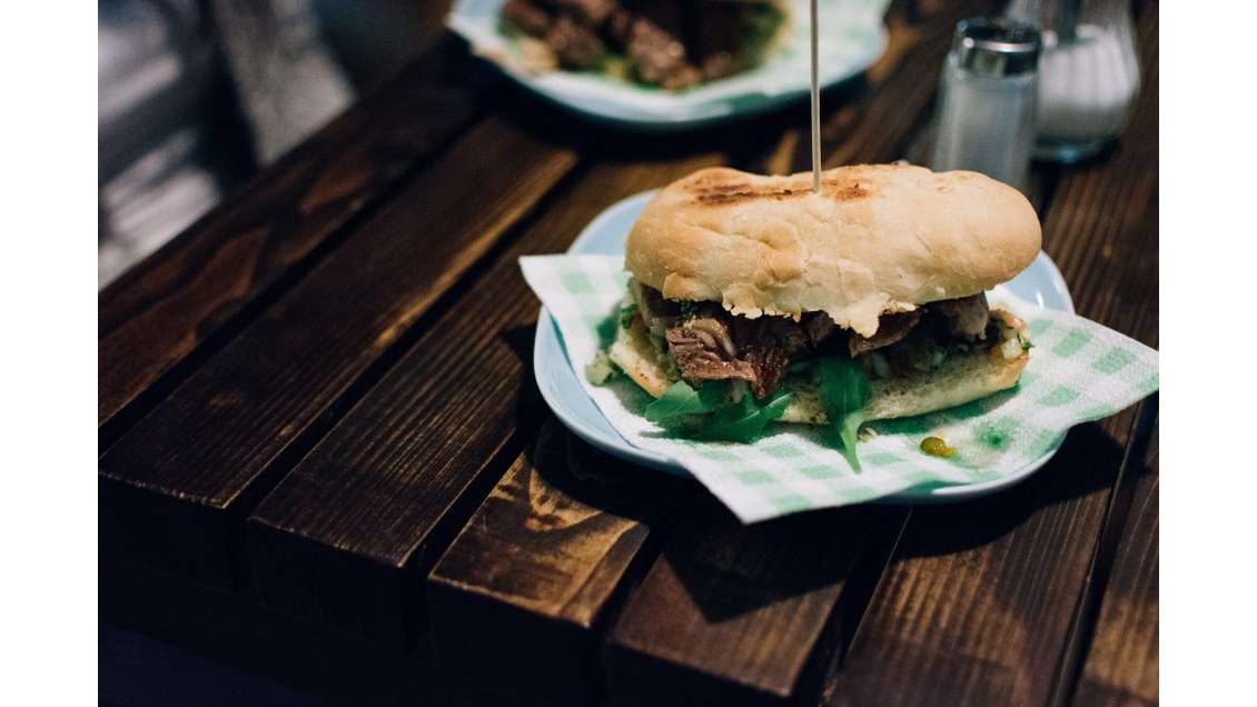 AV restaurant cuisine méditerranéenne Villeurbanne